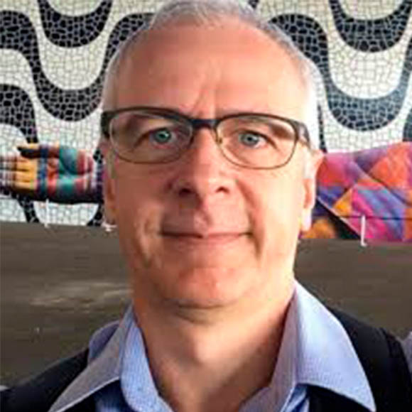 Dr. Nilo Gardin