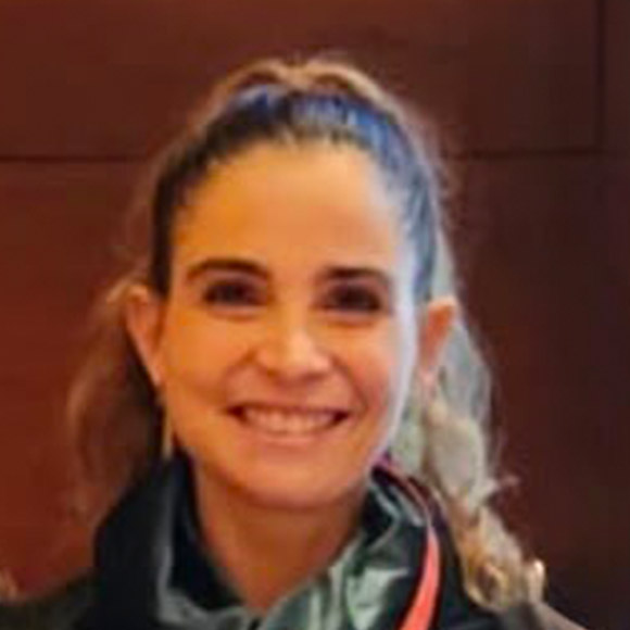 Dra. Georgette Palominos Pose